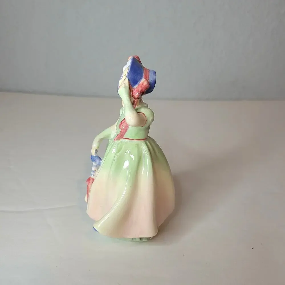 Royal Doulton Babie Bone China Figurine HN1679 Sculpture England Collectible